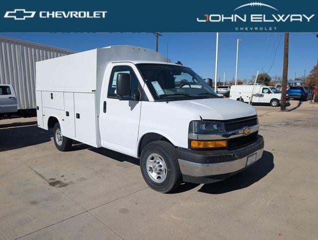 2025 Chevrolet Express Commercial Cutaway