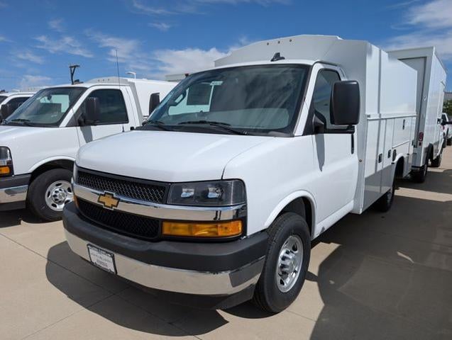 2025 Chevrolet Express Commercial Cutaway
