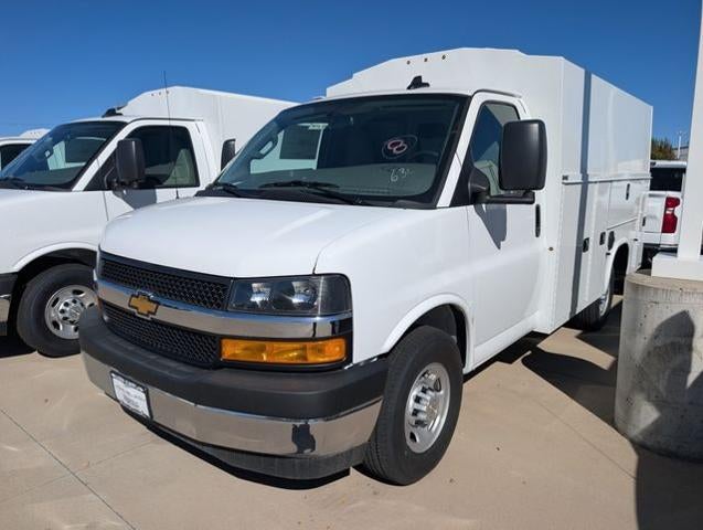 2025 Chevrolet Express Commercial Cutaway