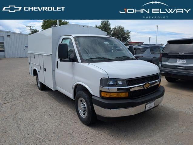 2025 Chevrolet Express Commercial Cutaway